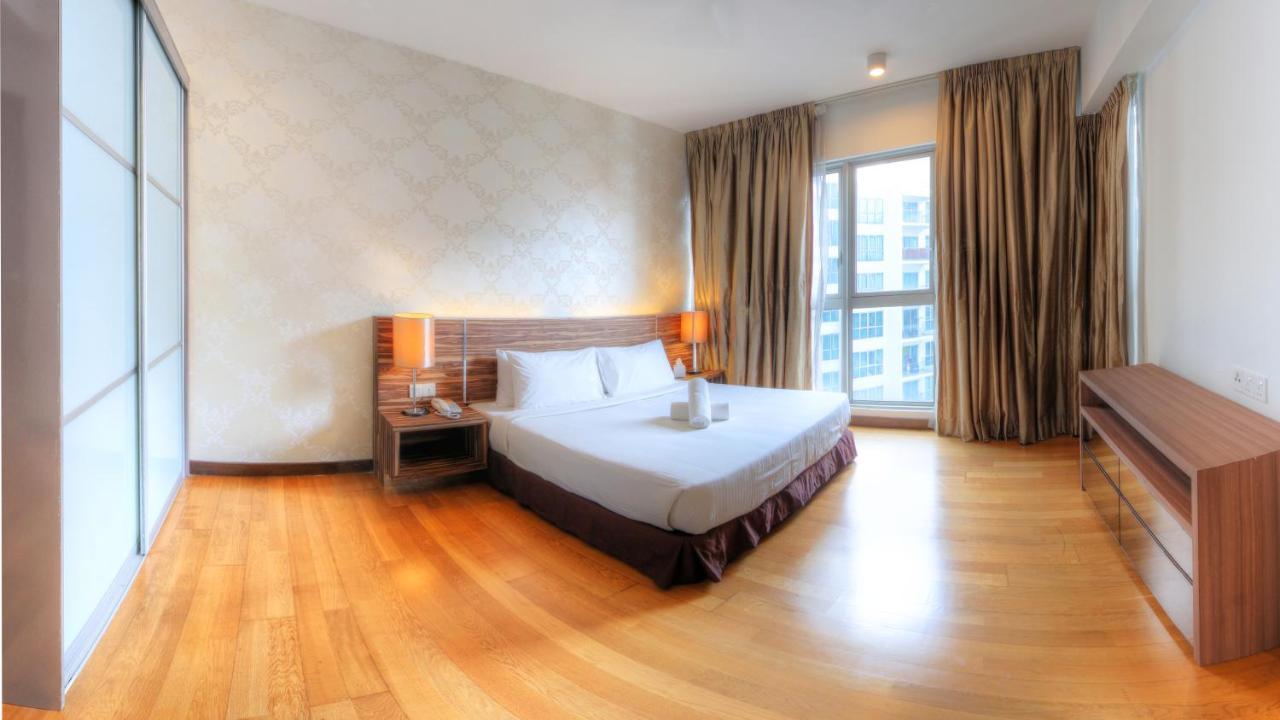 Upper View Regalia Hotel Куала-Лумпур Екстер'єр фото